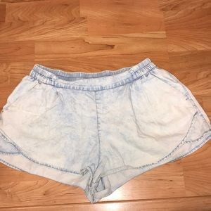 American Eagle shorts acid-washed style